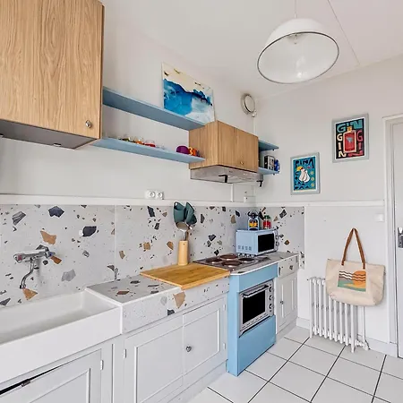 Apartment T3 Authentique Avec Terrasse Et Parking Prive *