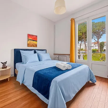 Apartment T3 Authentique Avec Terrasse Et Parking Prive *