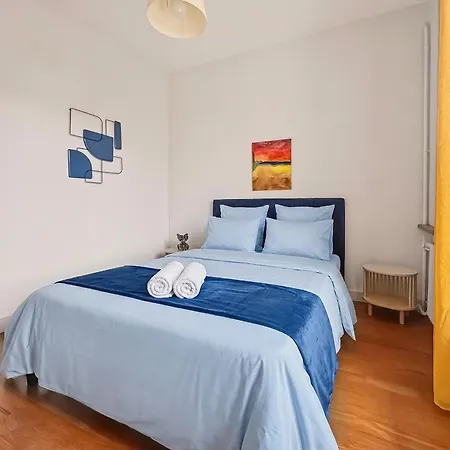 Apartment T3 Authentique Avec Terrasse Et Parking Prive Royan
