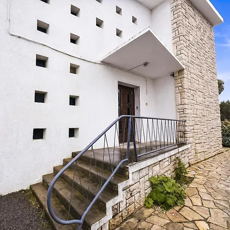 Apartmán T3 Authentique Avec Terrasse Et Parking Prive *